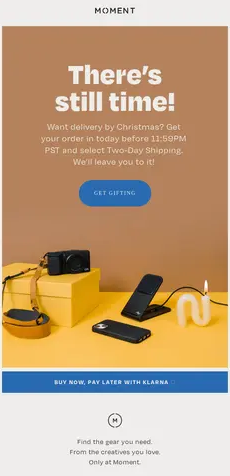 Christmas shipping reminder email example from Moment